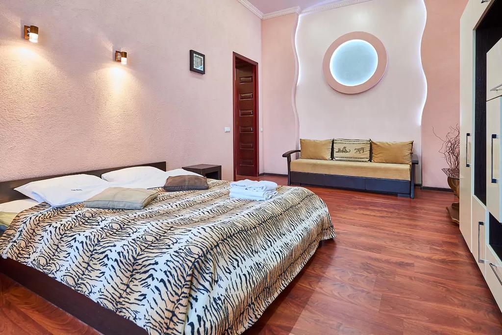 Home Hotel Apartments On Zoloti Vorota เคียฟ ภายนอก รูปภาพ