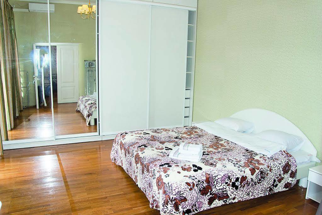 Home Hotel Apartments On Zoloti Vorota เคียฟ ภายนอก รูปภาพ