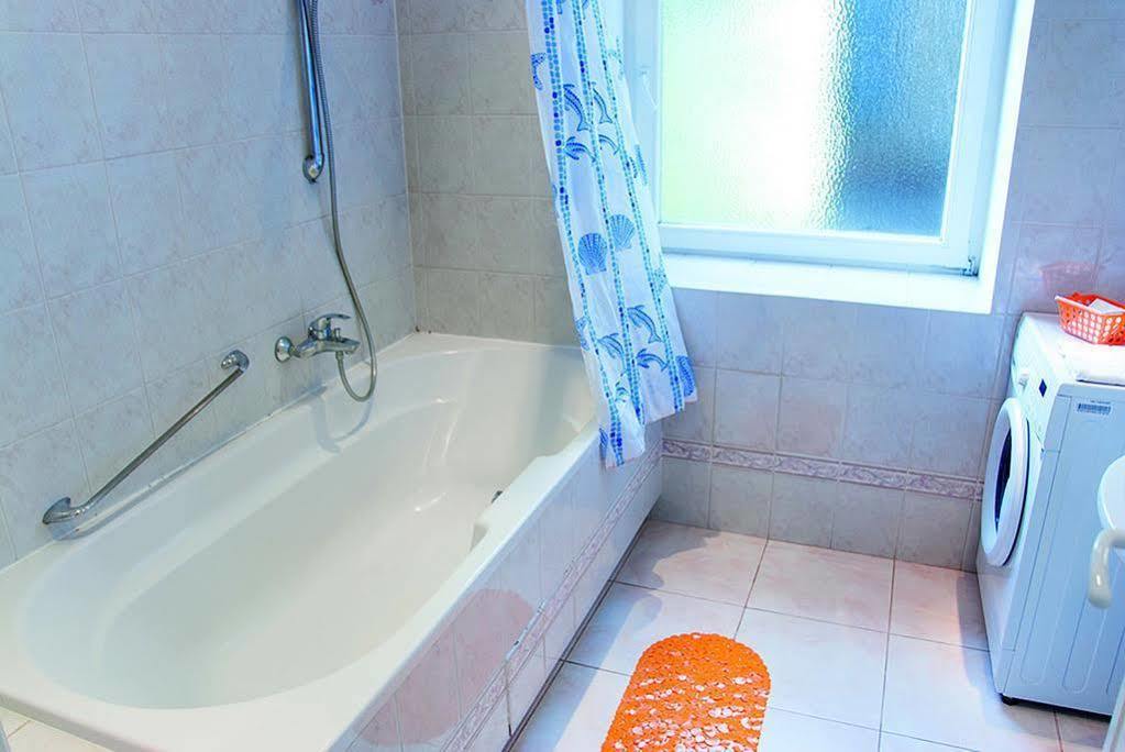 Home Hotel Apartments On Zoloti Vorota เคียฟ ภายนอก รูปภาพ